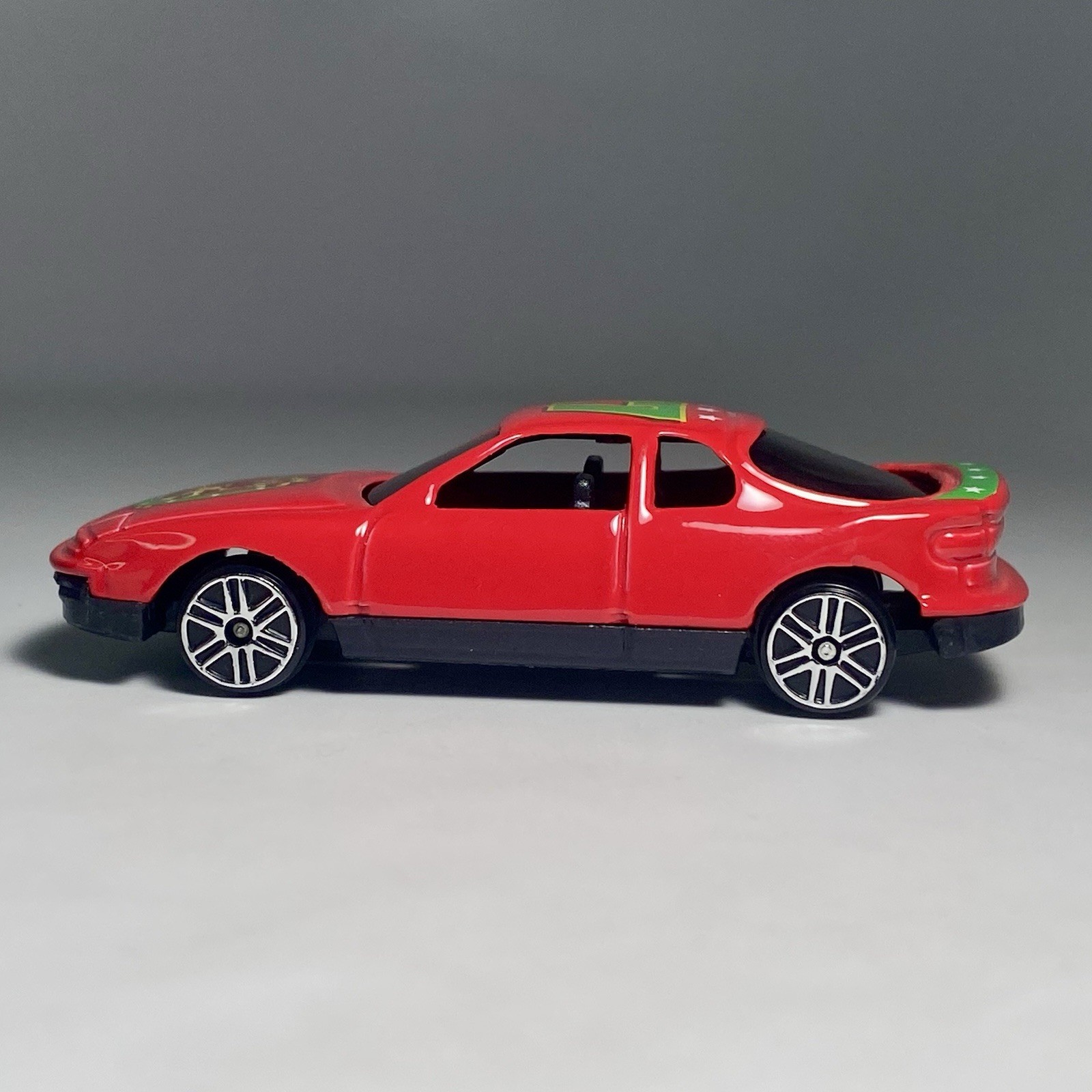 Yatming #805 Toyota Supra 1:64 Diecast Diorama Model Car Red