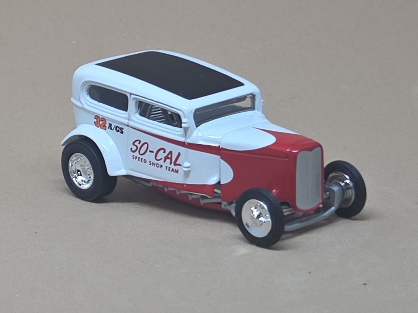 So Cal Speed Shop ’32 Ford Vicky Flathead V8 Dragster 1/64 Scale Limited Edition