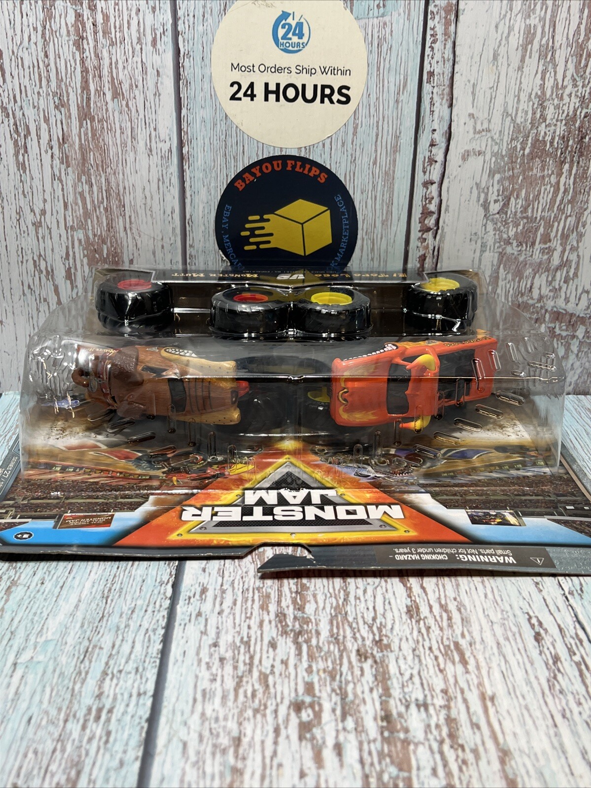 Monster Jam 1:64 Scale Truck El Toro Loco vs Monster Mutt 2 Pcs Figure Set.NIB