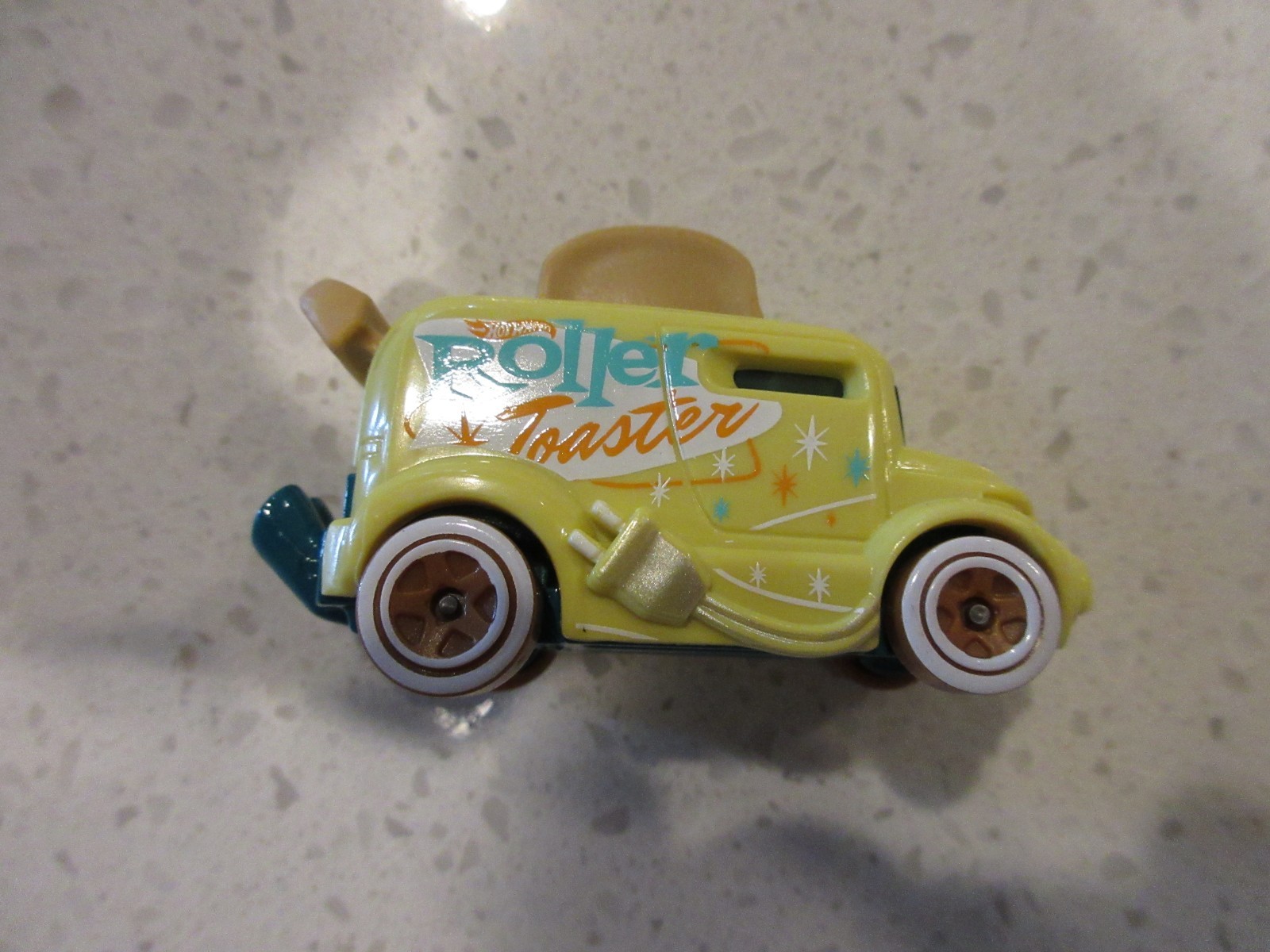 2025 Hot Wheels Roller Toaster Yellow Experimotors 1:64 DIECAST Toy Race Car