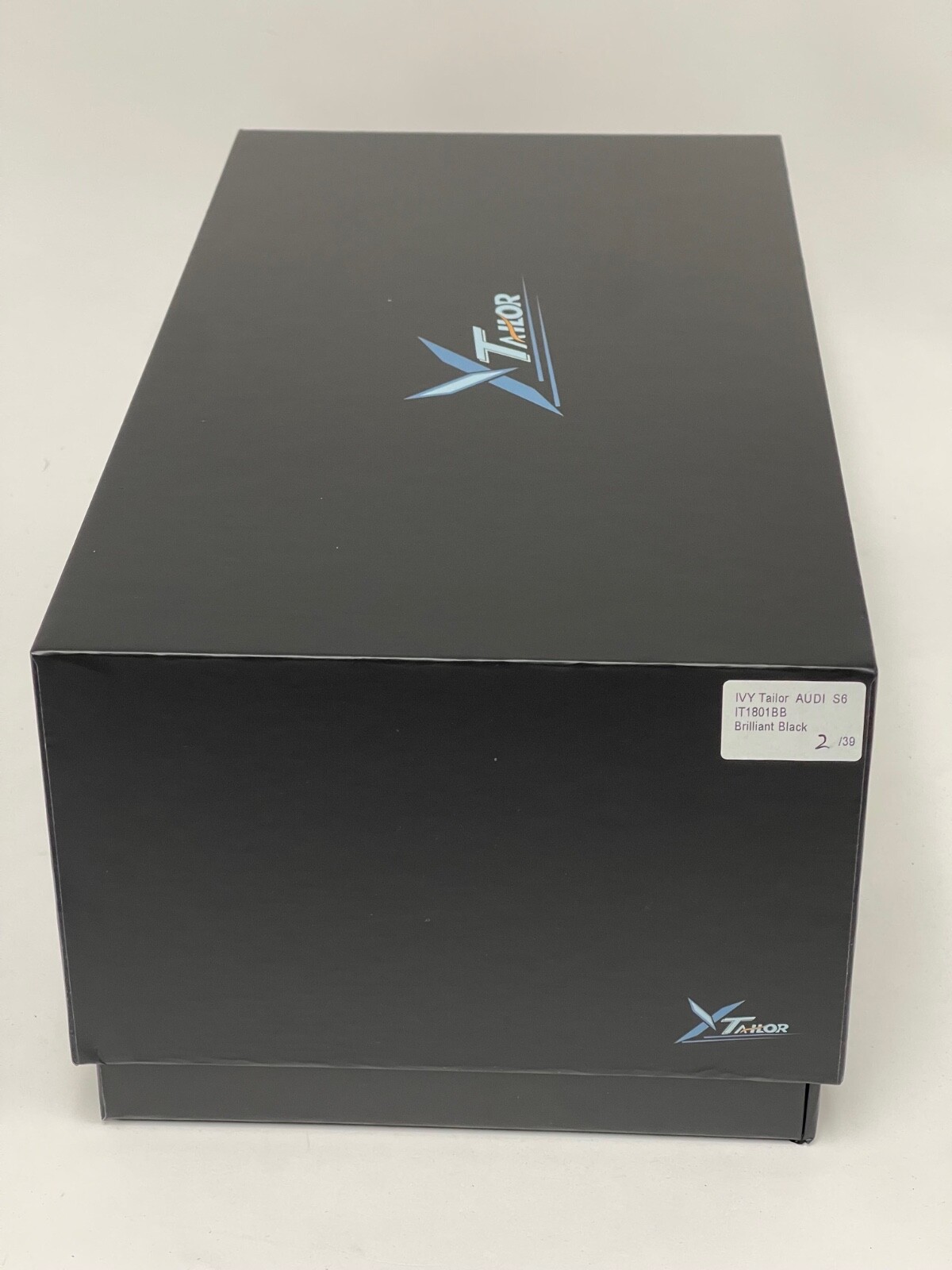 1/18 Ivy Models Audi S6 in Brilliant black on Leather Base limited to 39 pcs