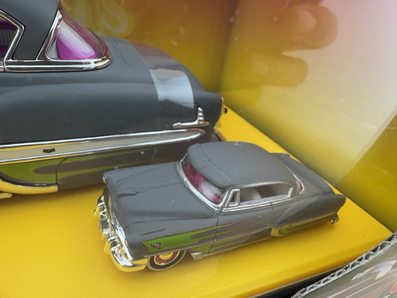 Road Rats 53′ Chevy Bel-Air 2 Car Set 1:24 & 1:64 Scale Jada Toys NIB