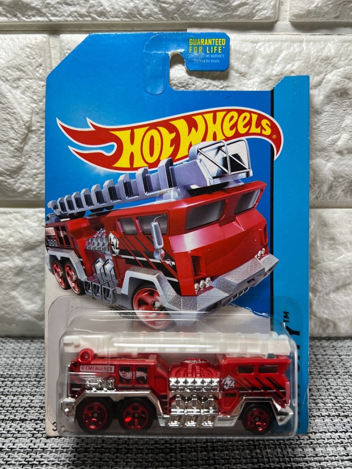 Hot Wheels HW City 5 Alarm 41/250 Red/White