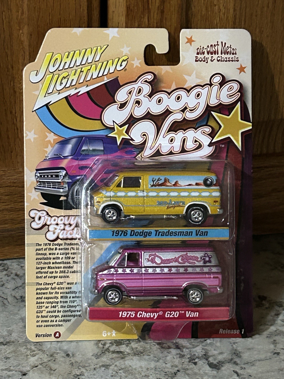 JOHNNY LIGHTNING BOOGIE VANS 1976 DODGE Tradesman Van & 1975 Chevy G20 Van