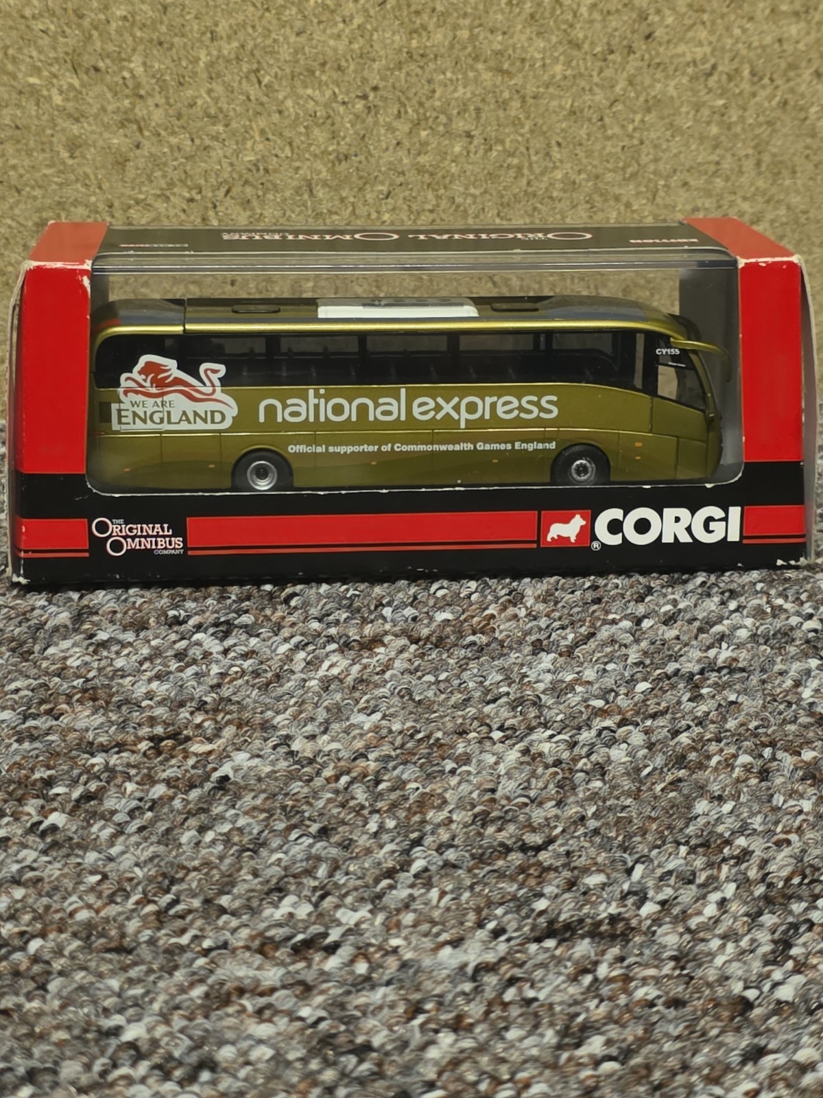 CORGI OOC NATIONAL EXPRESS ENGLAND CAETANO LEVANTE COACH BUS MODEL OM46406B 1:76