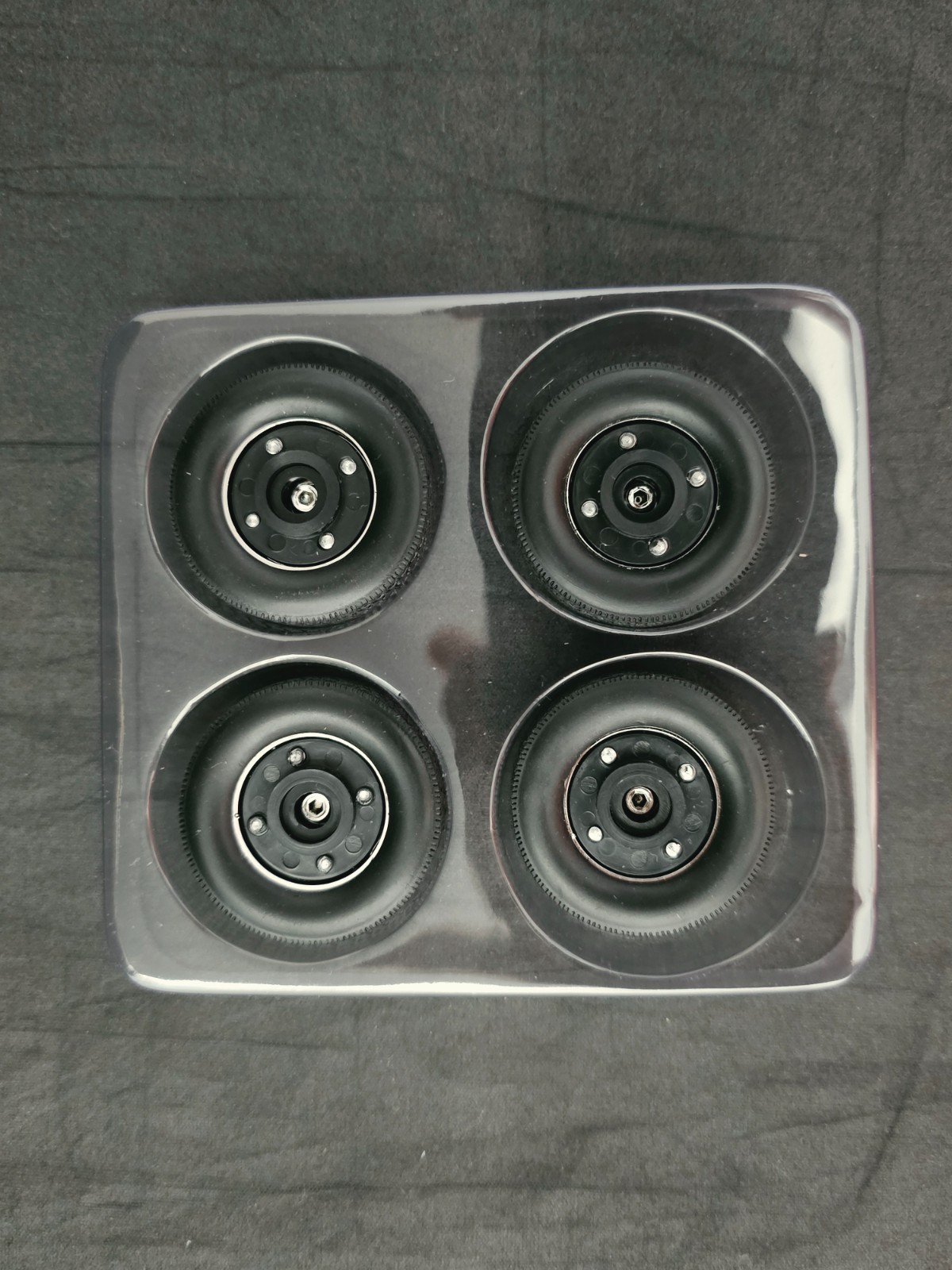 ACME 1:18 Scale “Dog Dish” Wheel and Tire Set – A1805736W