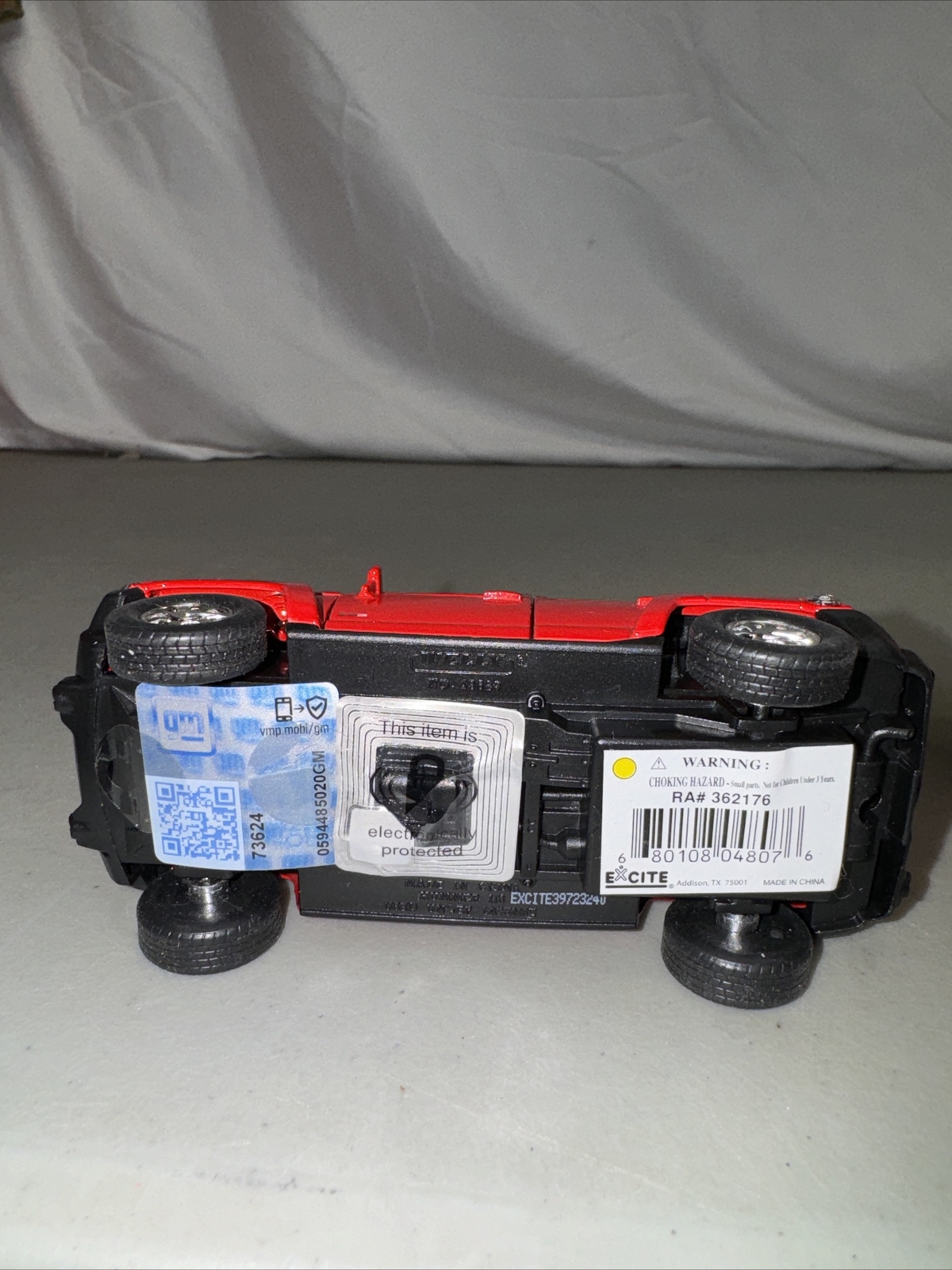 Welly Hummer H3 Die Cast Car 43629 Licensed 4 1/2 Inches Pullback Red New