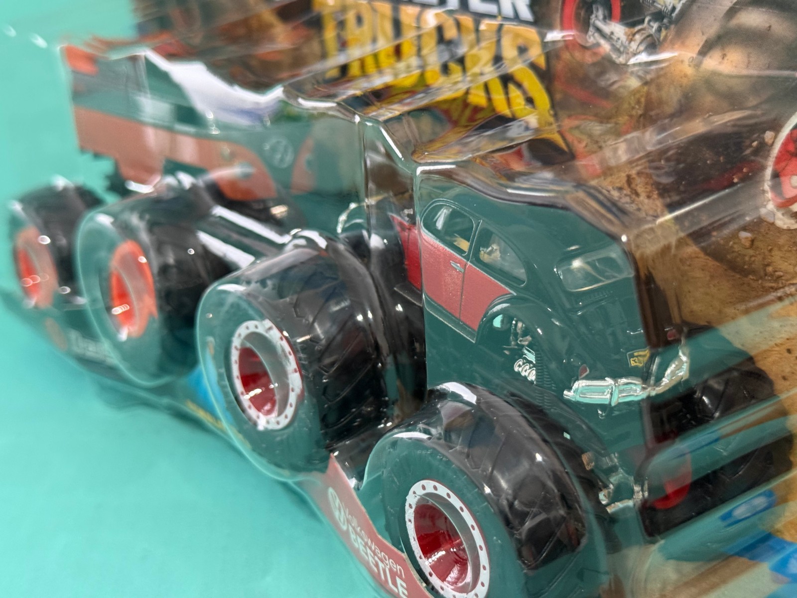 HOT WHEELS MONSTER TRUCKS 2 PACK DEMOLITION VW DRAGBUS VOLKSWAGEN BEETLE 1:64 3+