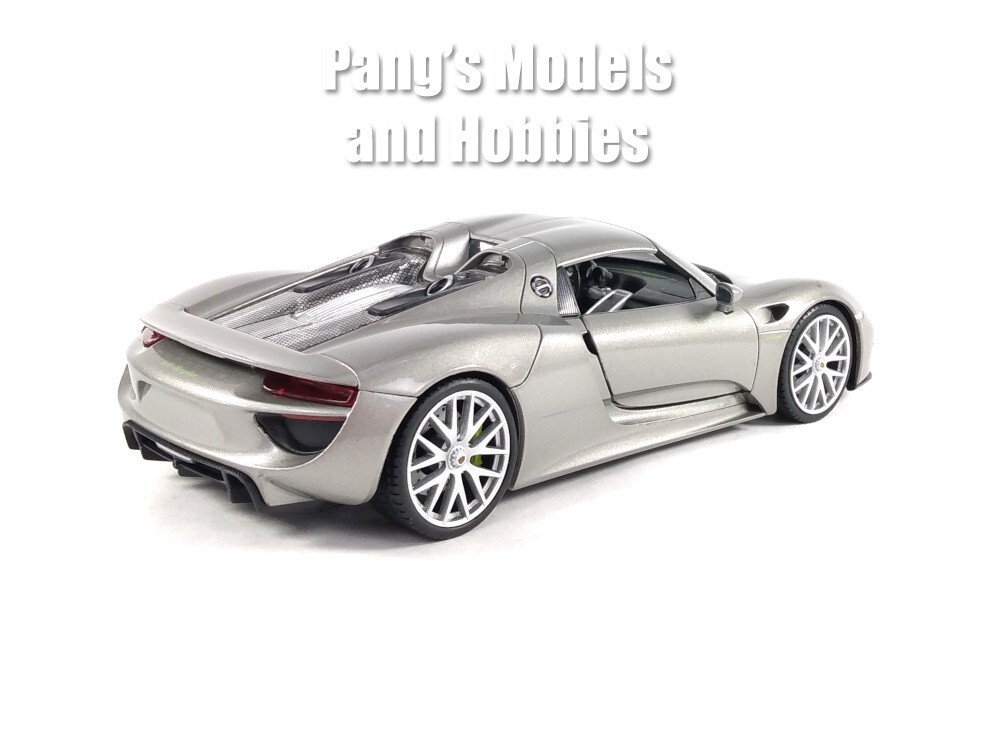 2013 Porsche 918 Spyder Hard Top 1/24 Scale Diecast Model – Welly – Silver