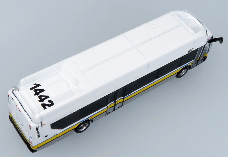 NFI Xcelsior XN40 Transit Bus: Yellow Stripe 1:160 (N Scale)