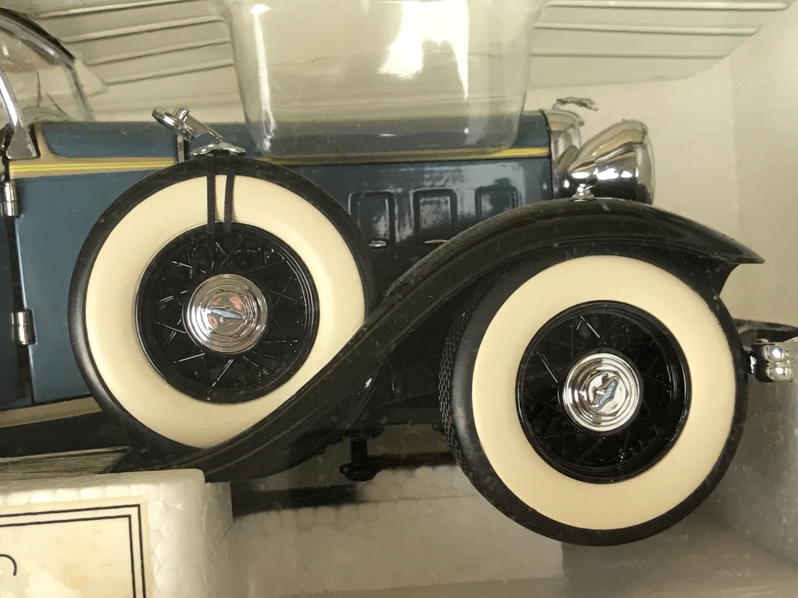 1932 Lincoln KB, Concours D’Elegance Motor City Classics, #75002 BLUE Version