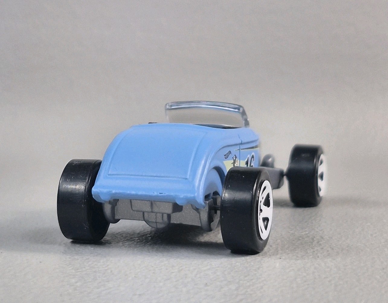 1933 FORD LOW BOY Diorama Collectible DieCast Model Car 1:64 Blue LOOSE
