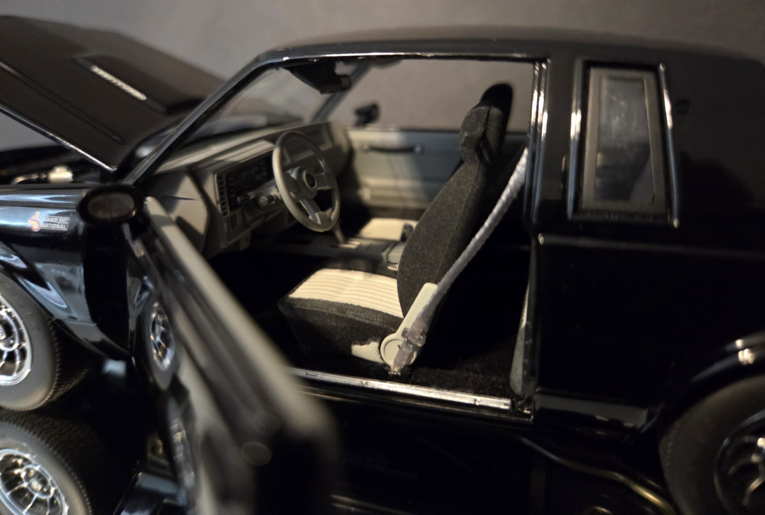 GMP, 1985 Buick Grand National, Black, 1:24 Diecast