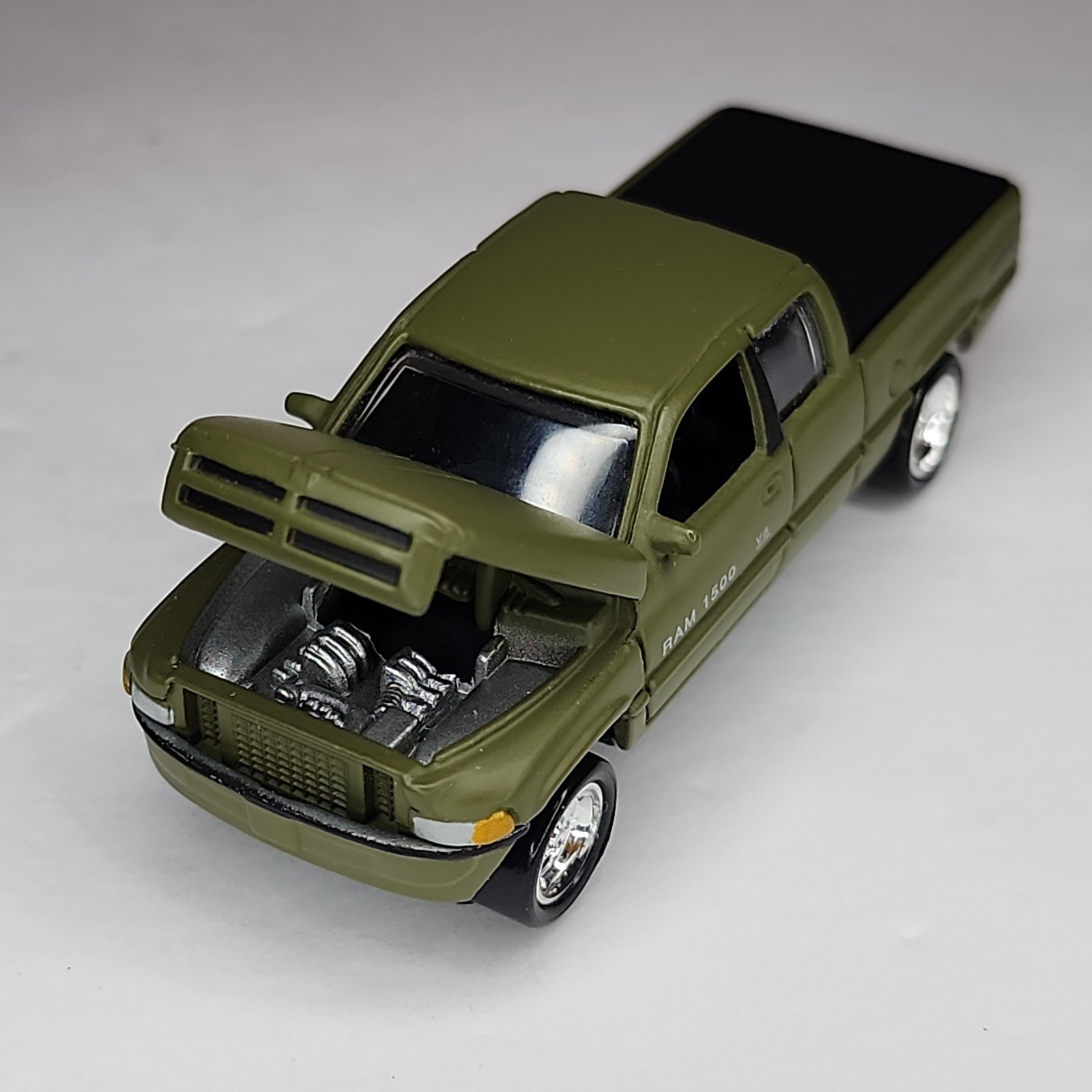 1996 Johnny Lightning Dodge Ram Sport 1500 V8 Green Truck 1:64 Diecast