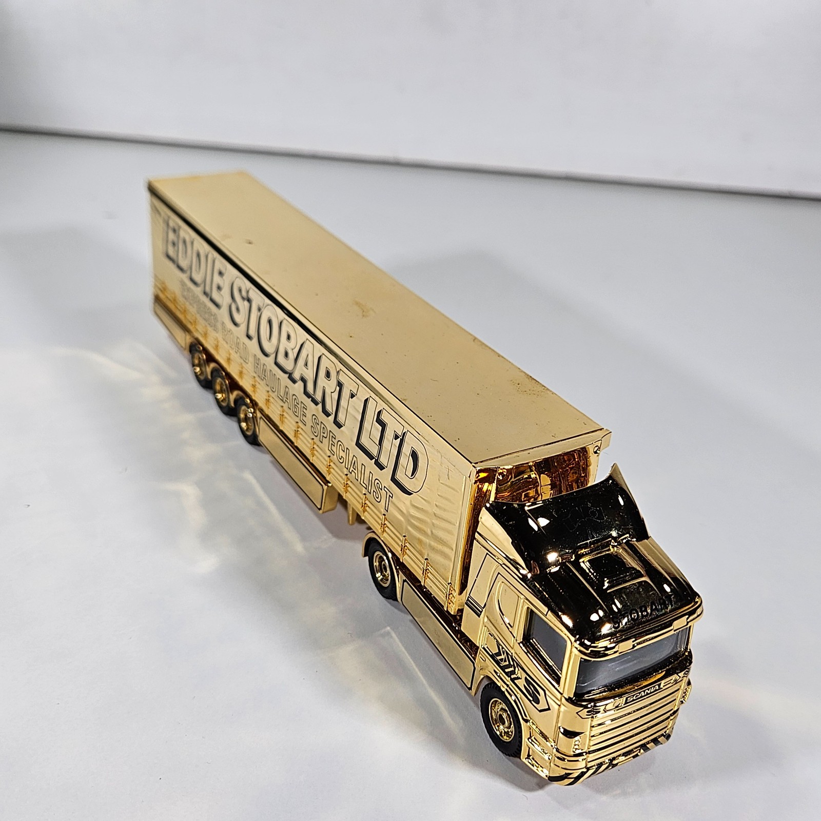 Corgi 1:64 Scale Eddie Stobart Story Gold Plated Scania Truck CC86610 Box Model.