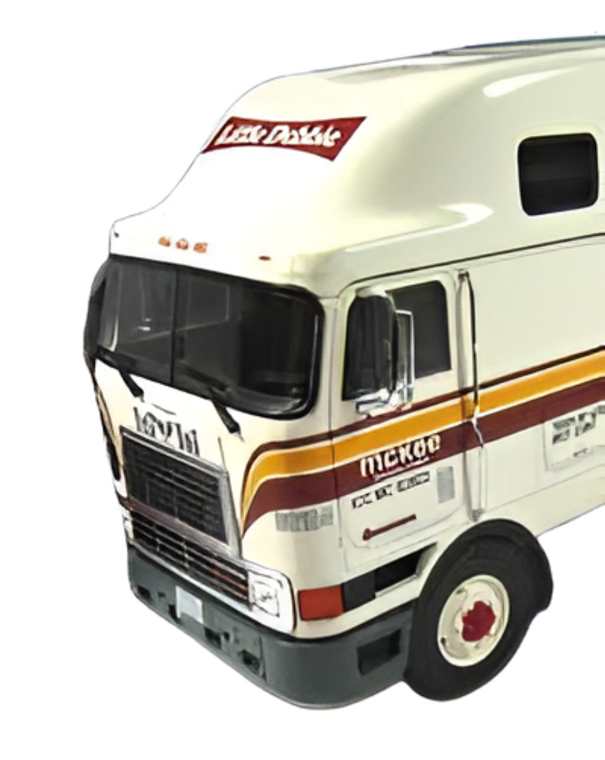 International Eagle Cabover (1995) American Trucks 1:43 Brand New in Box
