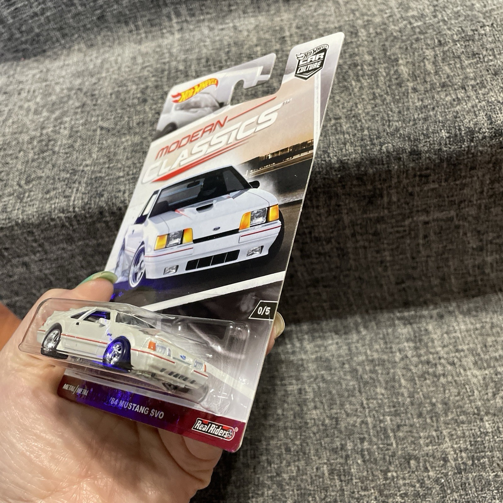 Hot Wheels Car Culture Modern Classics 84 Mustang SVO with Protecto