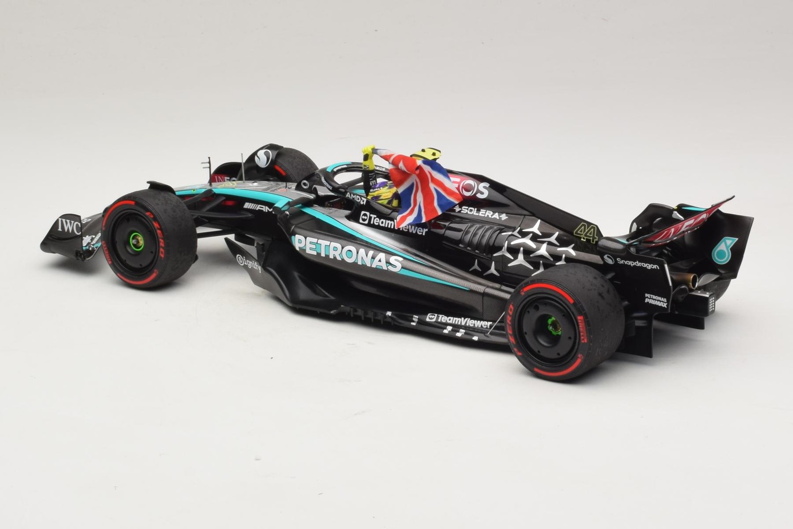 Mercedes AMG W15 L. Hamilton Winner British GP 2024 Minichamps 1:18 | 110241244