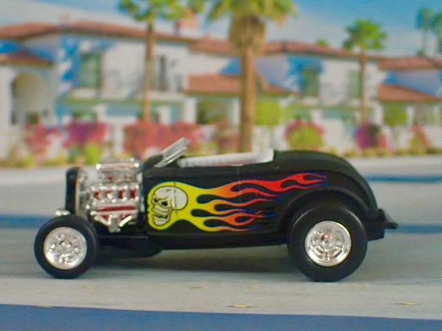 Hot Rod Supercharged Flathead V8 1932 Ford Roadster w/raked Windshield 1/64 LE K