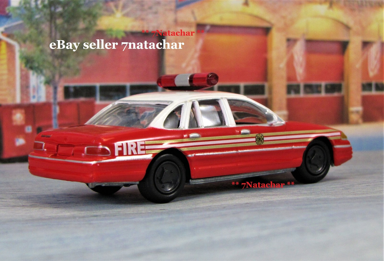 1992-1997 Ford Crown Victoria Fire Chief Car Cruiser Mint Model Firefighter X