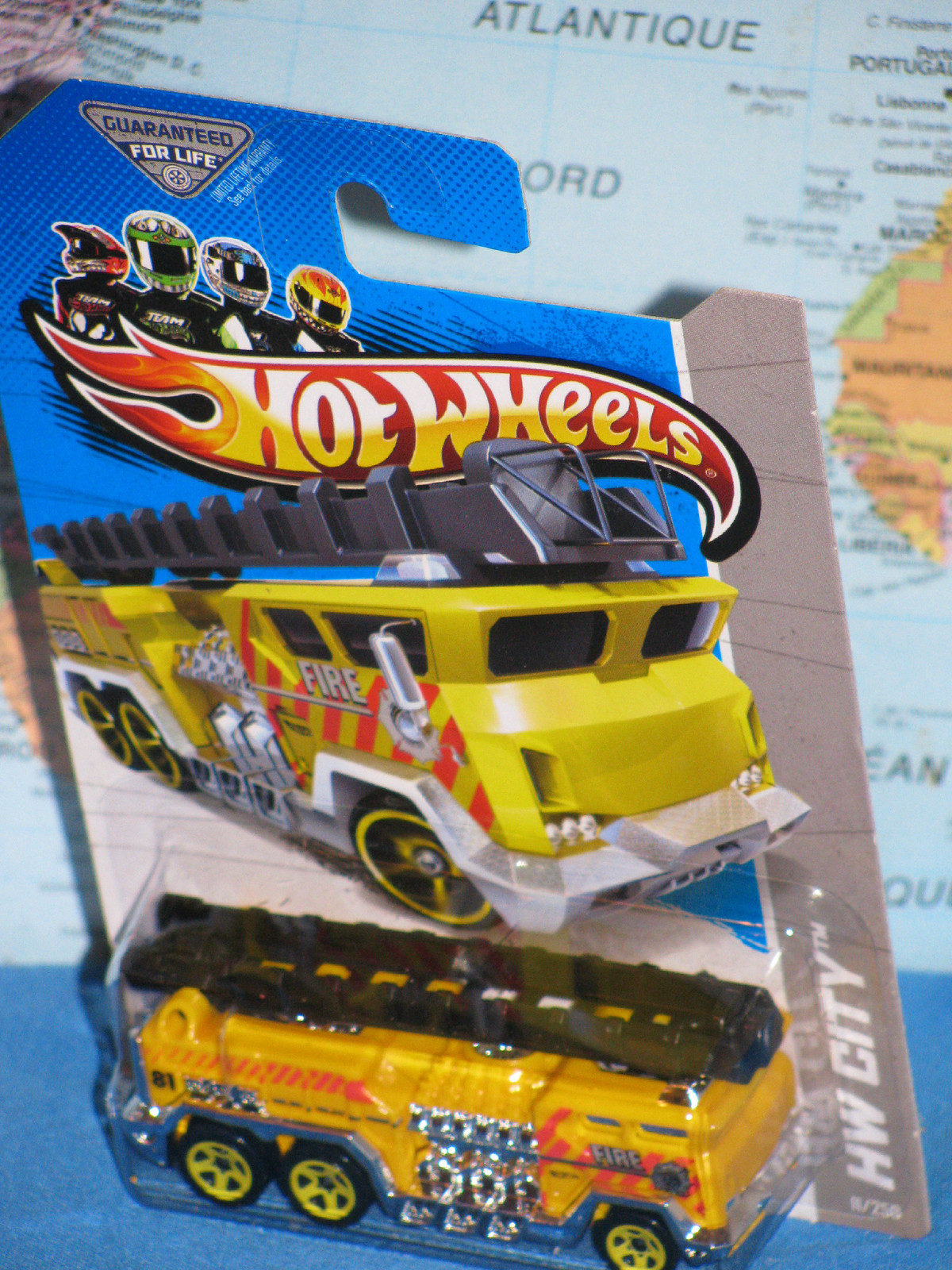 HOT WHEELS 5 ALARM FIRE TRUCK #11/250 HW CITY ***BRAND NEW & RARE***