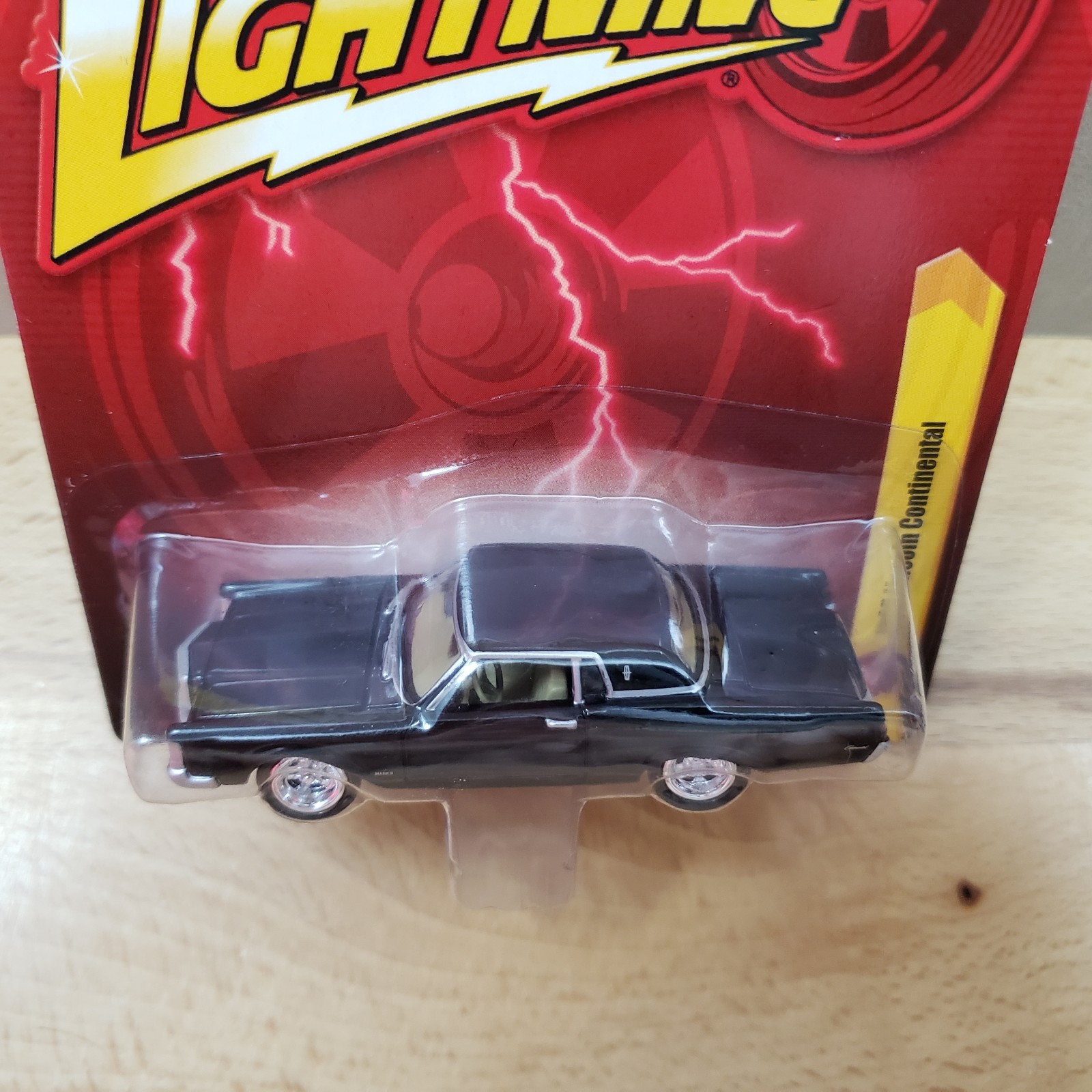 Johnny Lightning 1969 Lincoln Continental Mark III Forever 64 Diecast 1:64 Black