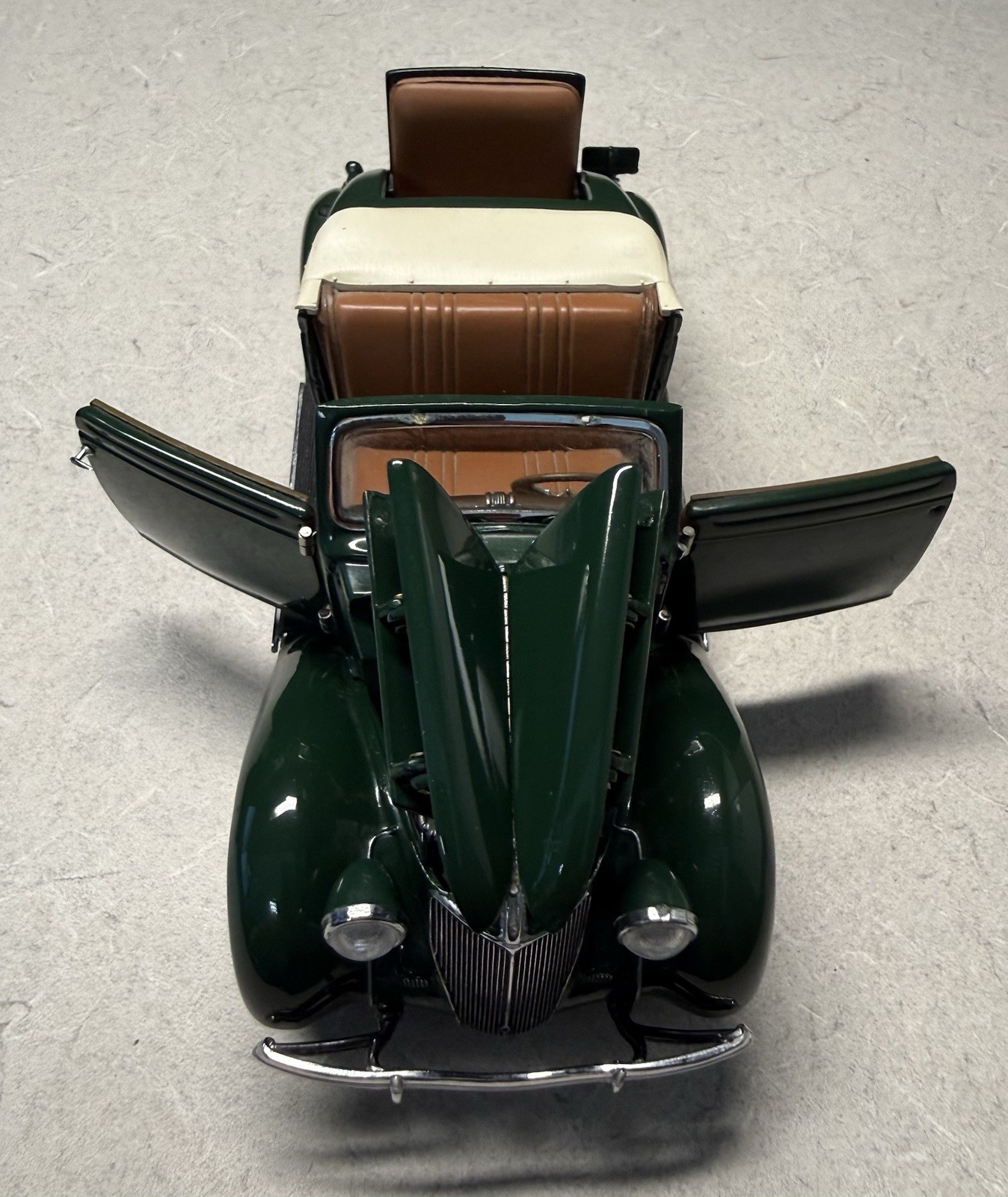1936 Ford 1:24 Green Convertible With Stand Franklin Mint Precision Models Loose