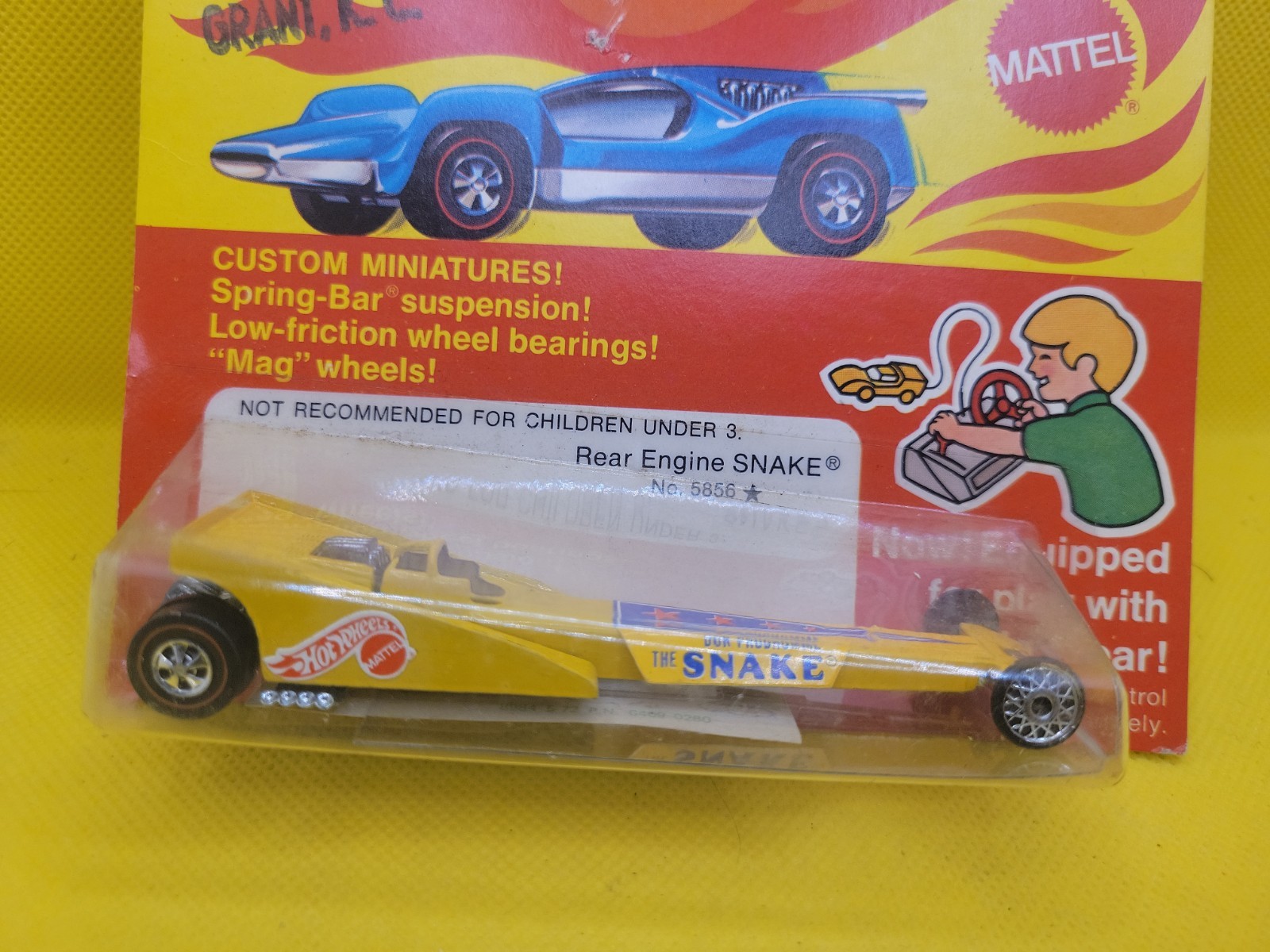 Hot Wheels Red Lines Rear Engine Snake Dragster on Card with Protector