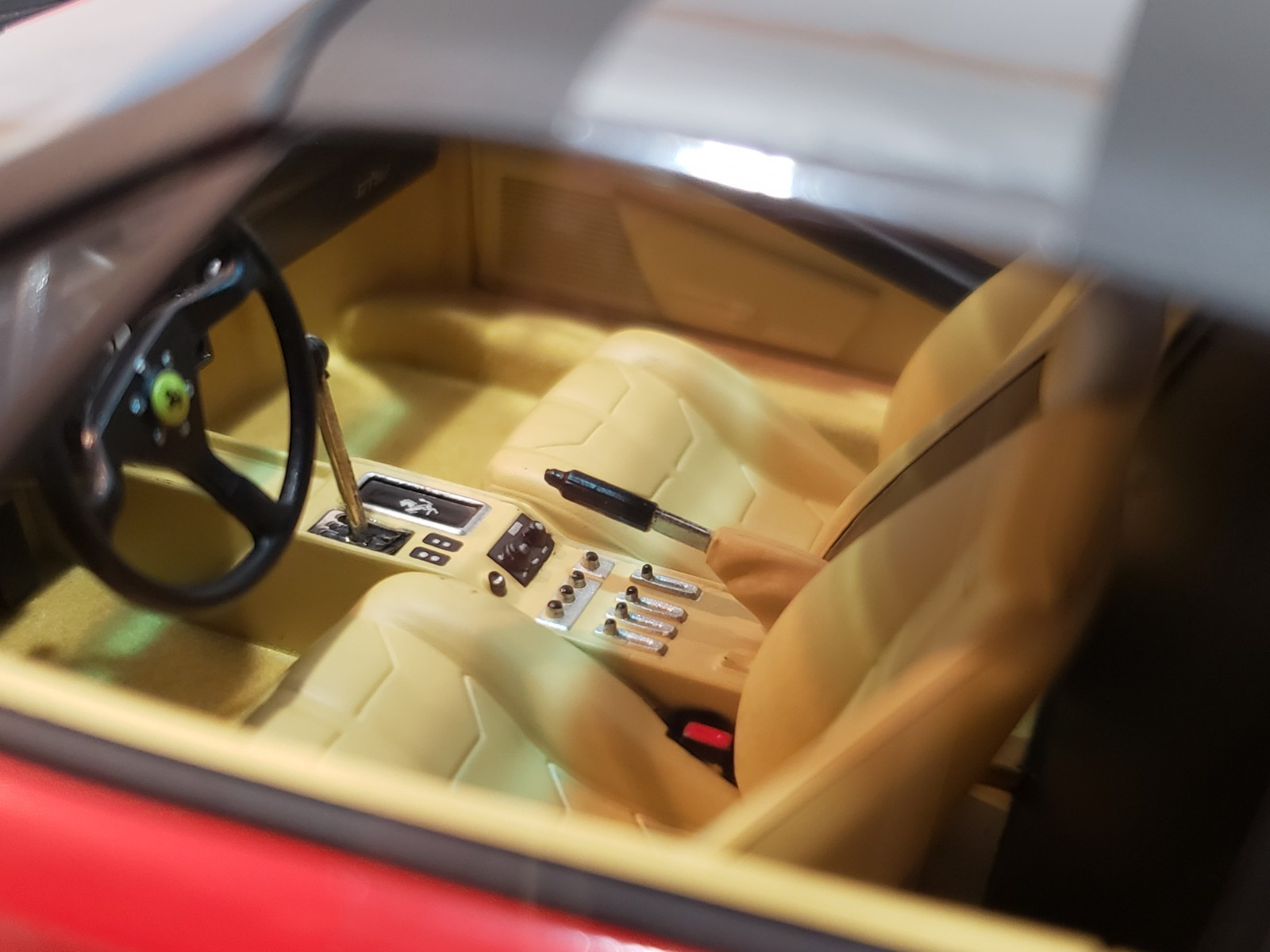 NEW 1/18 FERRARI 308 GTS Magnum P.I. Diecast Model Car Collectible 187930 Norev
