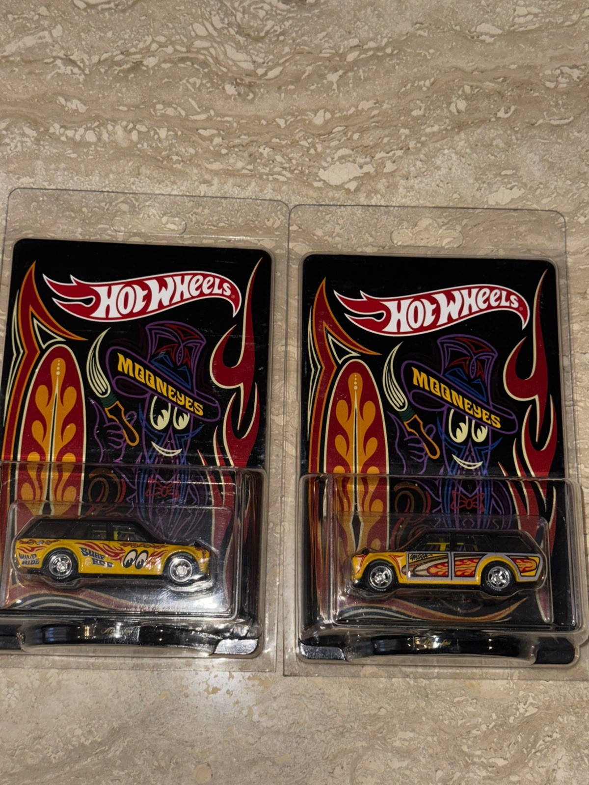 HOT WHEELS 2019 Yokoma Japan Convention ’71 Datsun 510 Wagon Mooneyes L/R Set