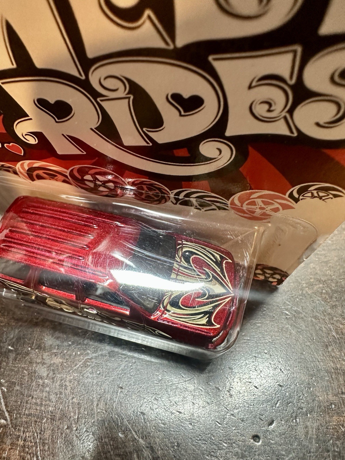 Hot Wheels Kroger Valentines Day Sweet Rides ’07 Chevy Tahoe Sour Cherry