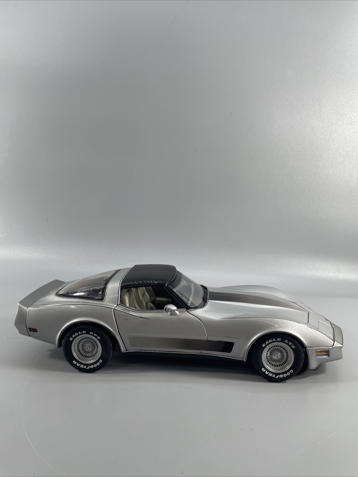 Car AUTO Art Diecast Minicar Corvette Stingray Cabriolet #79b581