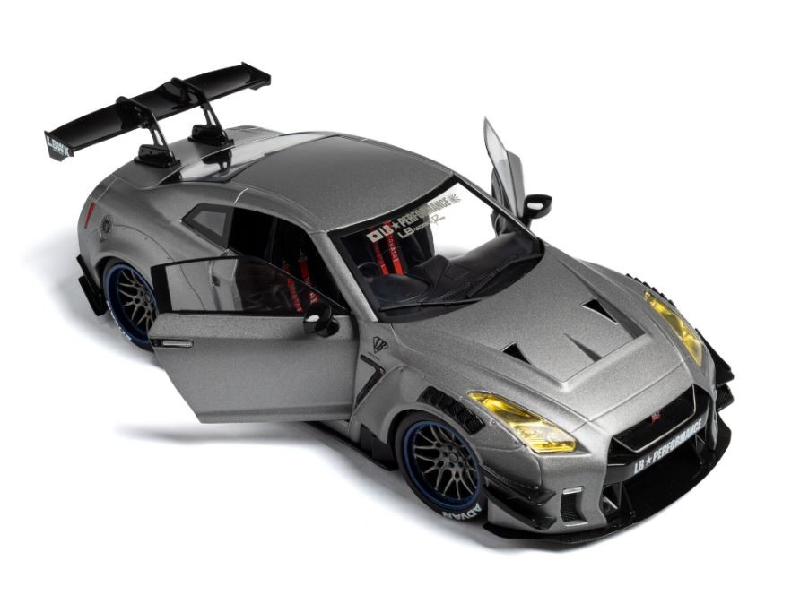 SOLIDO – NISSAN GT-R W/Liberty Walk Body Kit 2.0 2023 Silver – 1/18 – SOL1805815