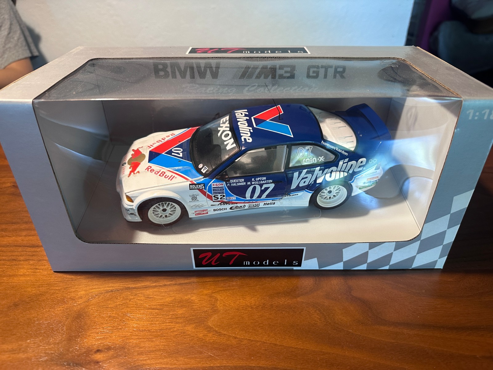 1:18 UT model BMW E36 M3 GTR 1997 Red Bull, New, in box White with Blue Roof