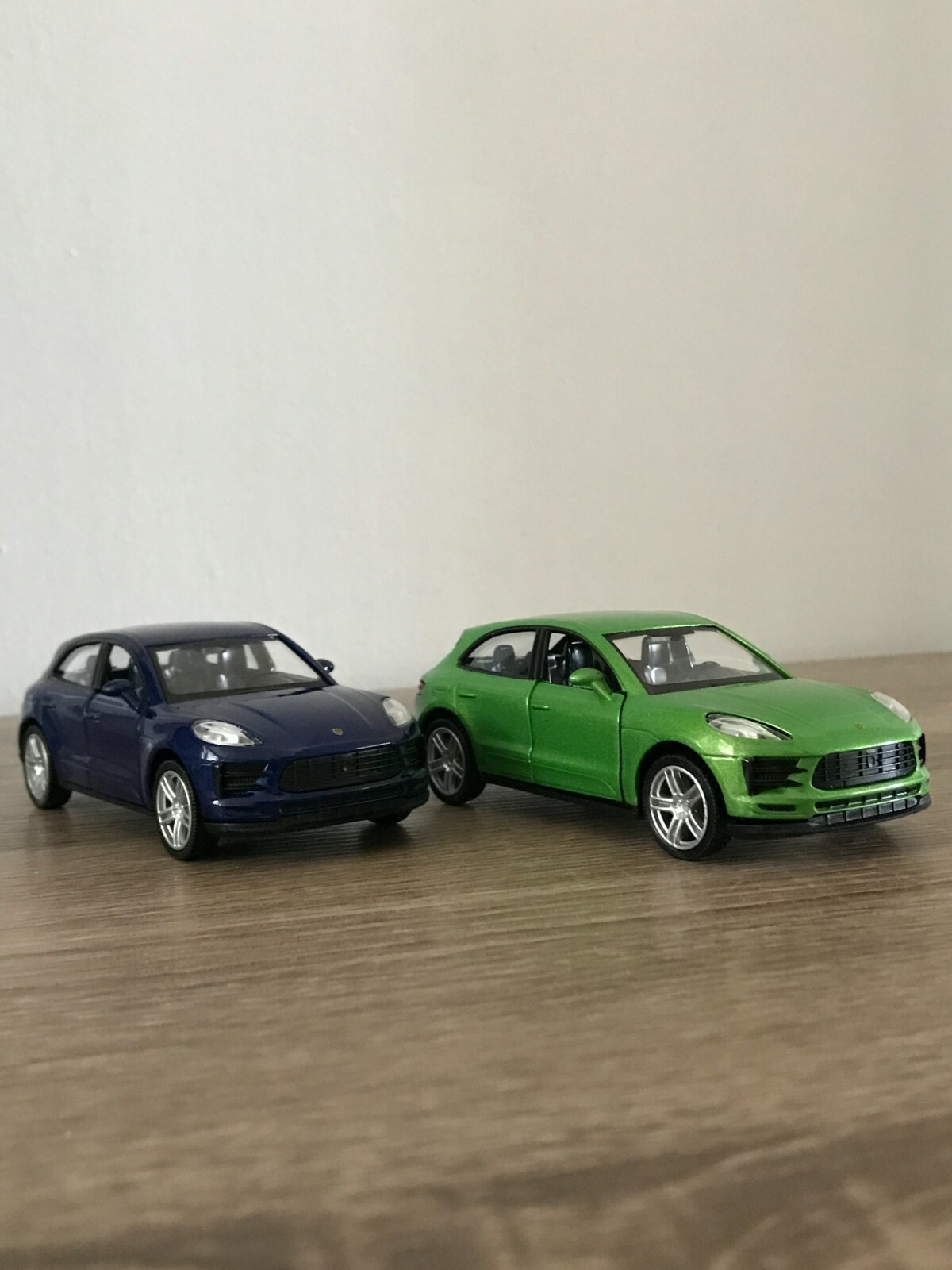 PORSCHE MACAN S CAR BRAND NEW SUV DIECAST VEHICLE ~1/36 COLLECTORS MODEL GIFT
