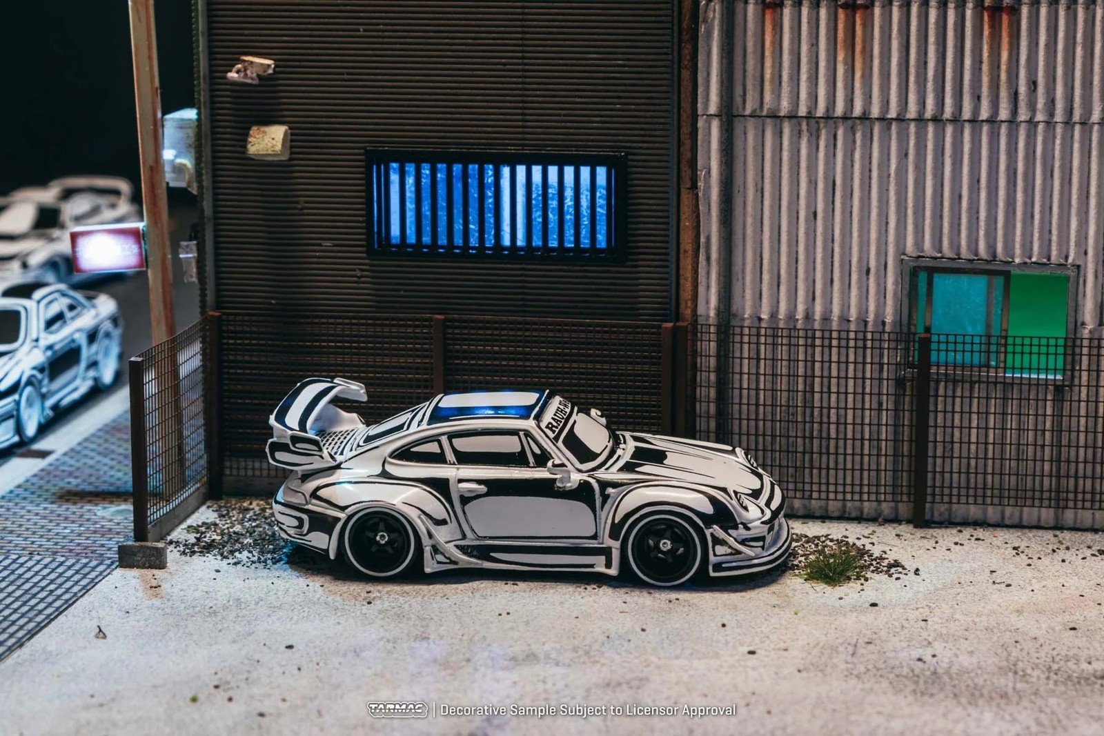 Tarmac Works Porsche RWB 993 – Designed by JOSHUA VIDES T64-TL017-JV