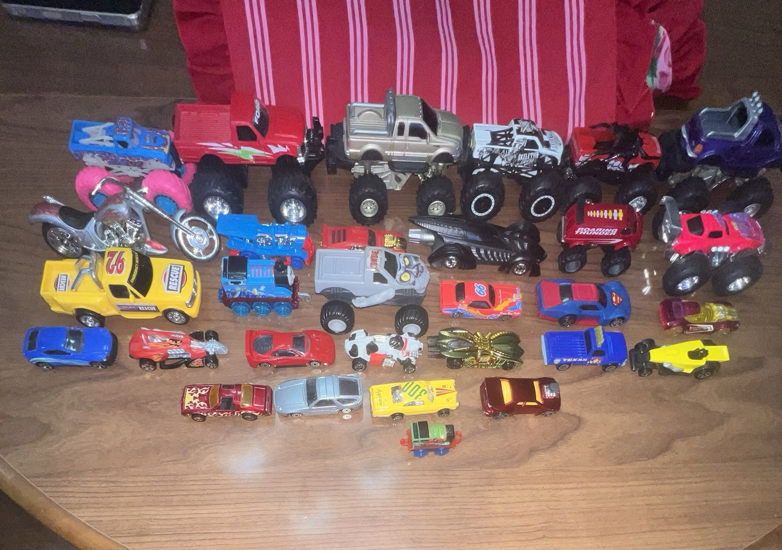 Big Hot wheels And Other Car Lot With Trucks