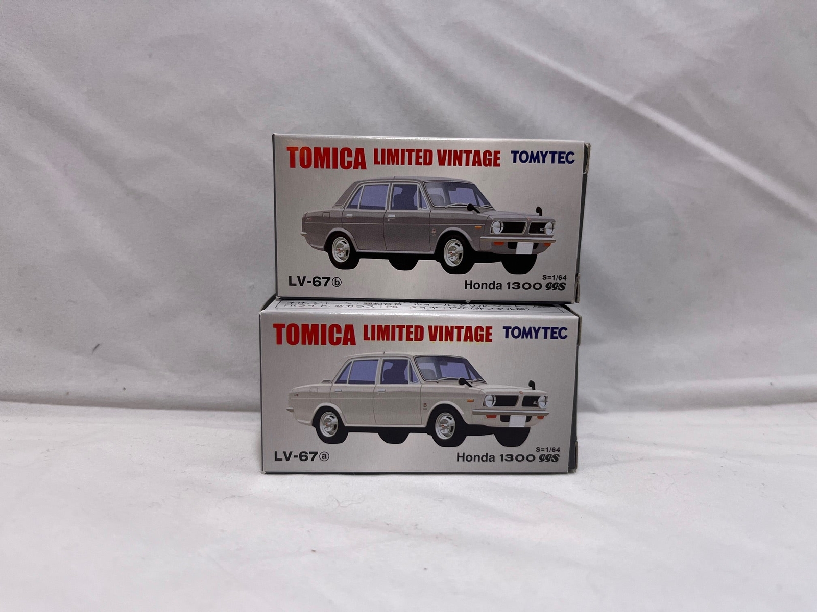 # 01182 – Tomica Limited Vintage LV-67 – 2 Pcs.