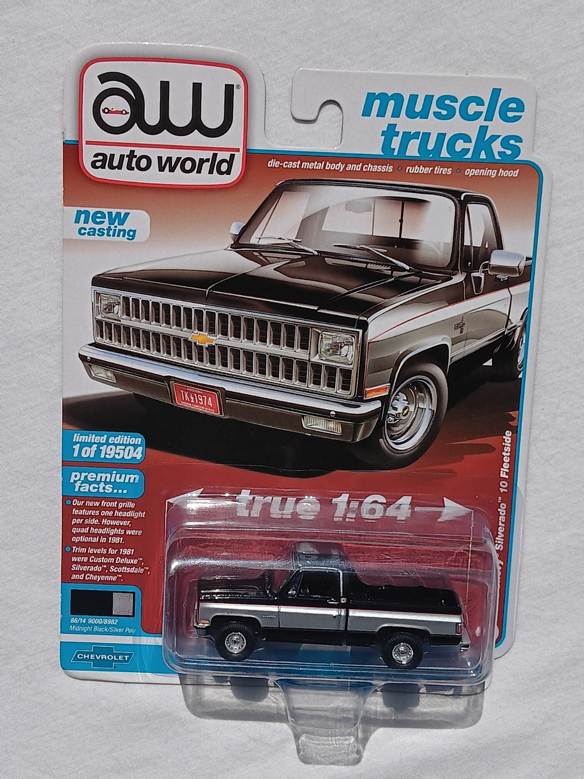 Auto World 1981 Chevy Silverado 10 Fleetside 1/64