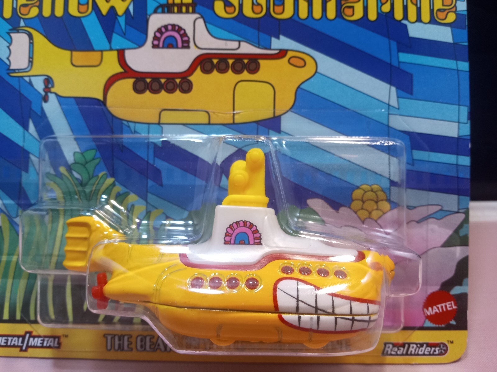 Hot Wheels Premium Pop Culture The Beatles Yellow Submarine Real Riders Must See