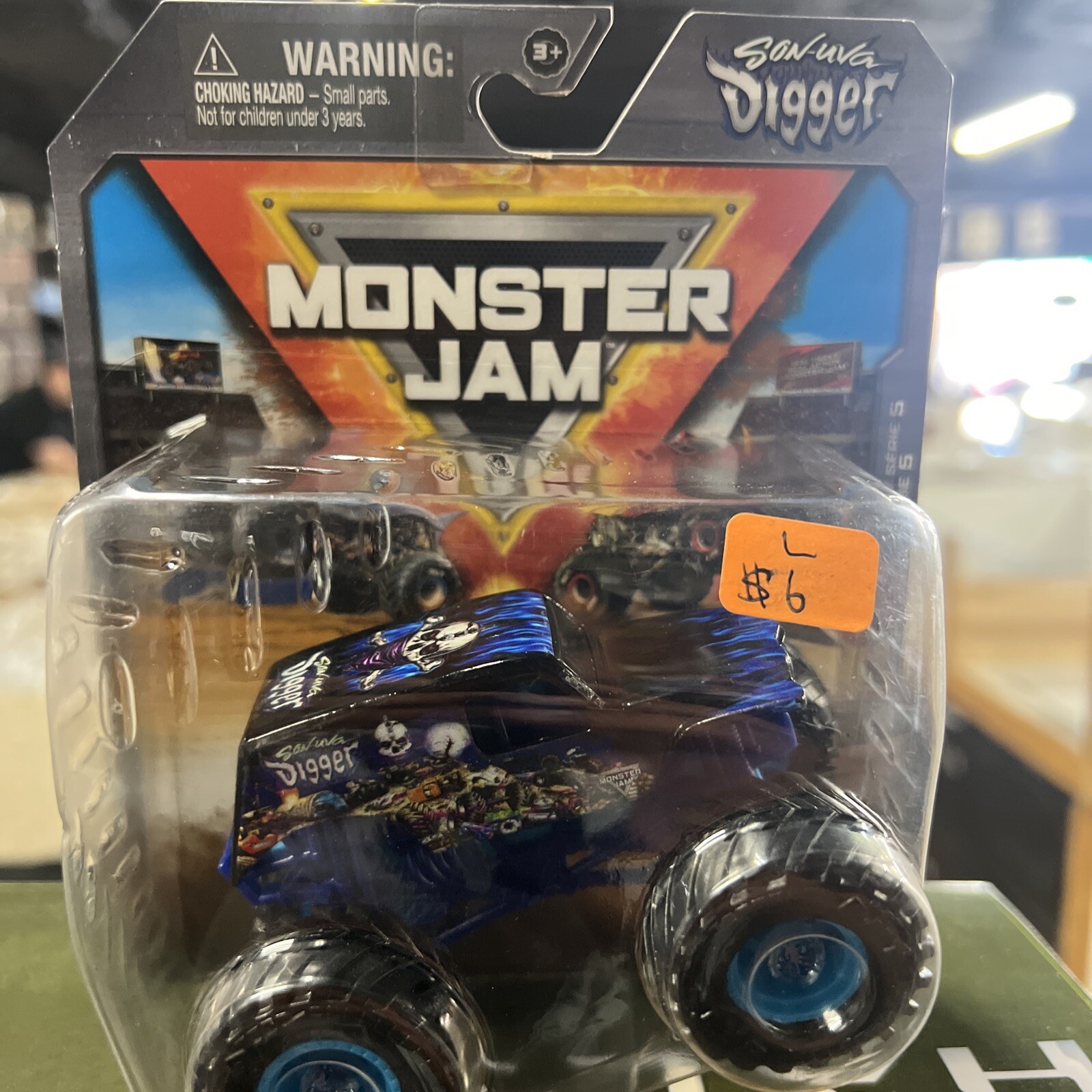 Monster Jam Truck: Son-uva Digger 1:64 Scale Series 5 True Metal by Spin Master