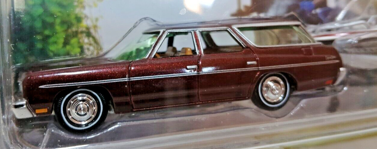 GONE FISHING 1973 CHEVY CAPRICE WAGON BOAT & TRAILER 2017 JOHNNY LIGHTNING SET