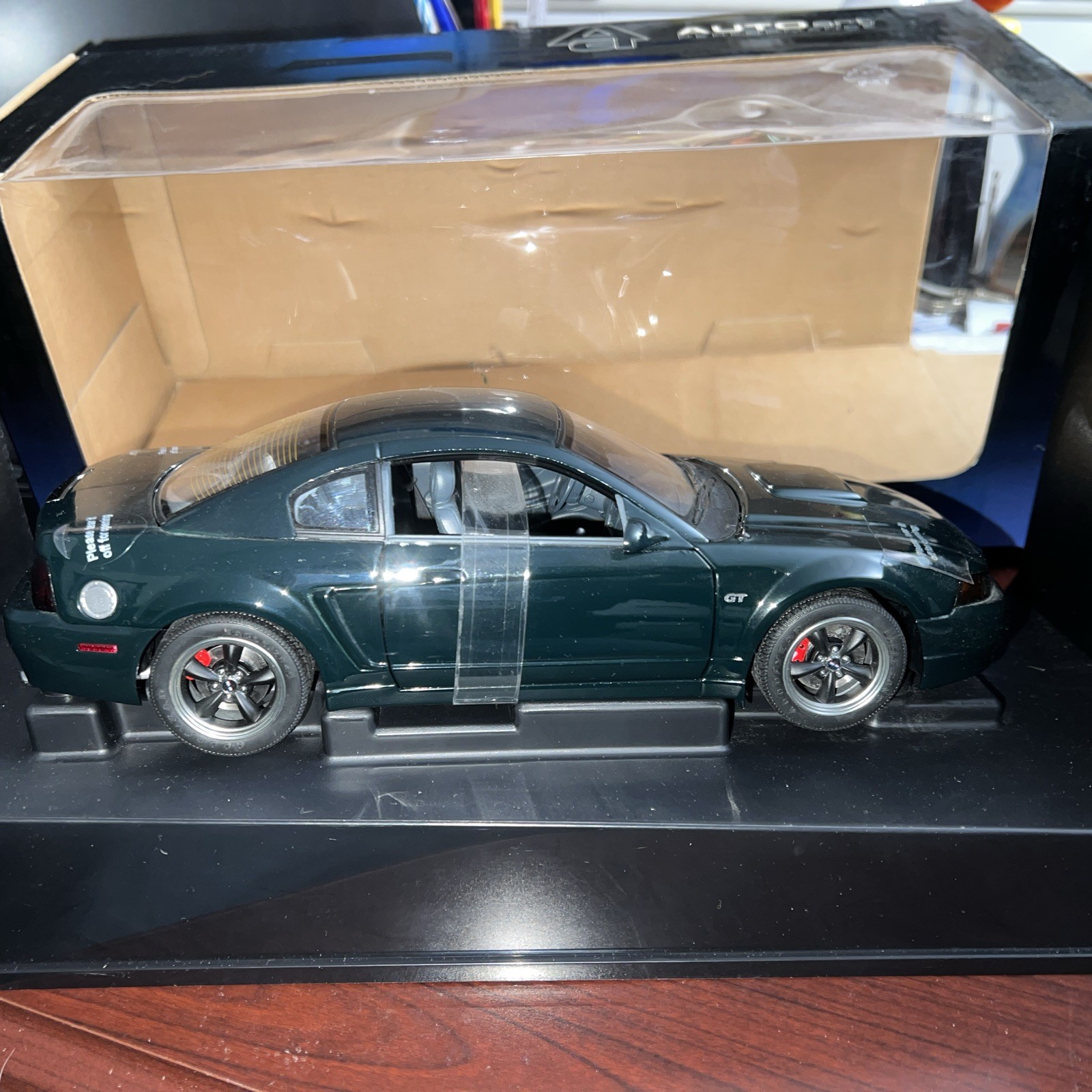 1/18 SCALE AUTOART FORD MUSTANG GT BULLIT 2001 HIGHLAND GREEN 72851