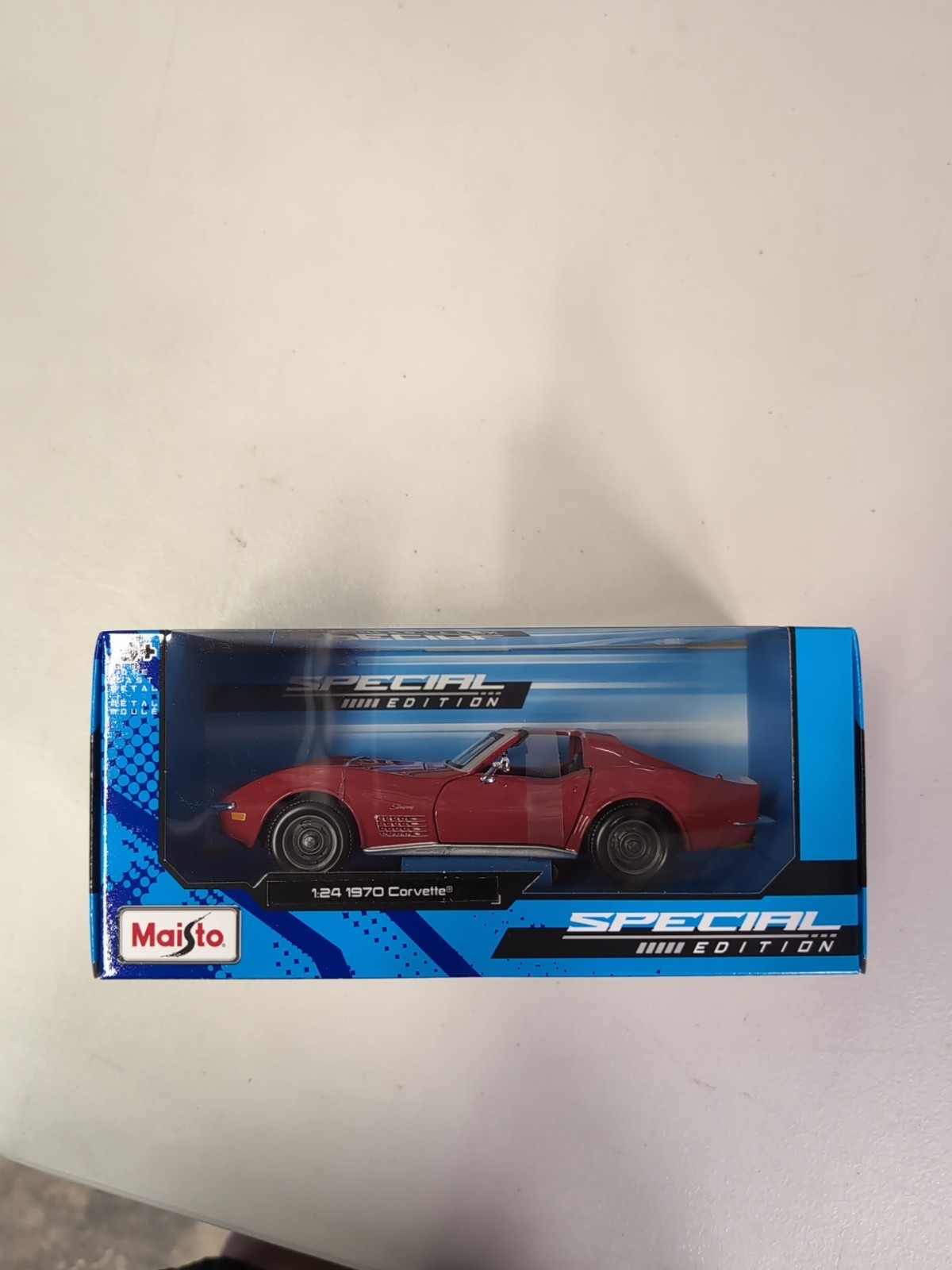 Maisto 1970 Chevrolet Corvette Red (Special Edition) 1:24 Scale