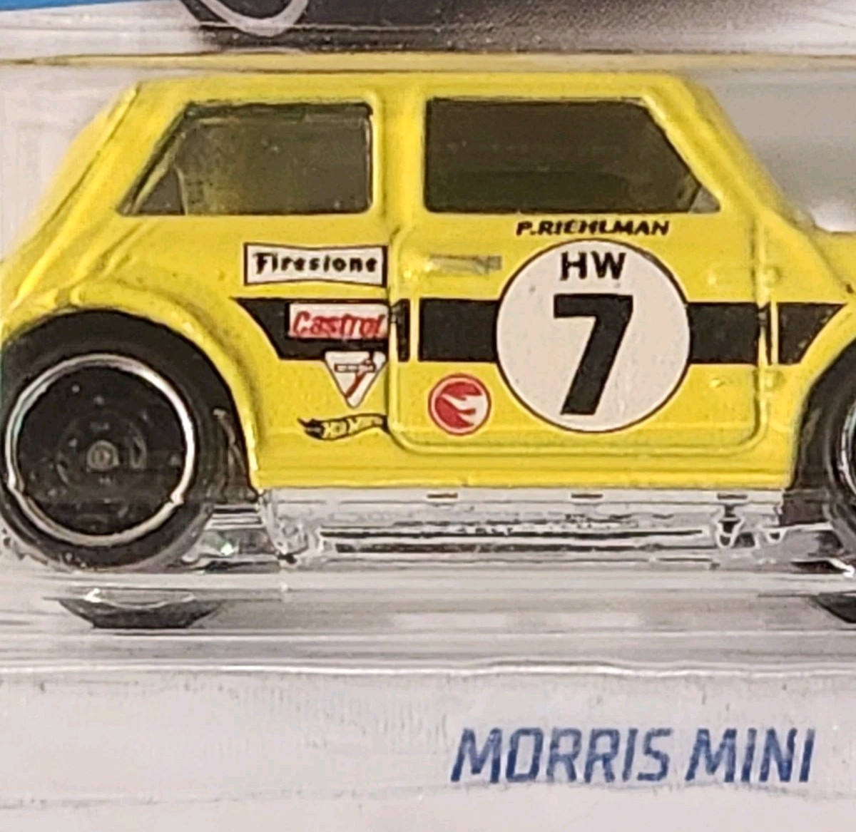 HOT WHEELS 2022 #161 MORRIS MINI COOPER YELLOW TREASURE HUNT TH BRAND NEW