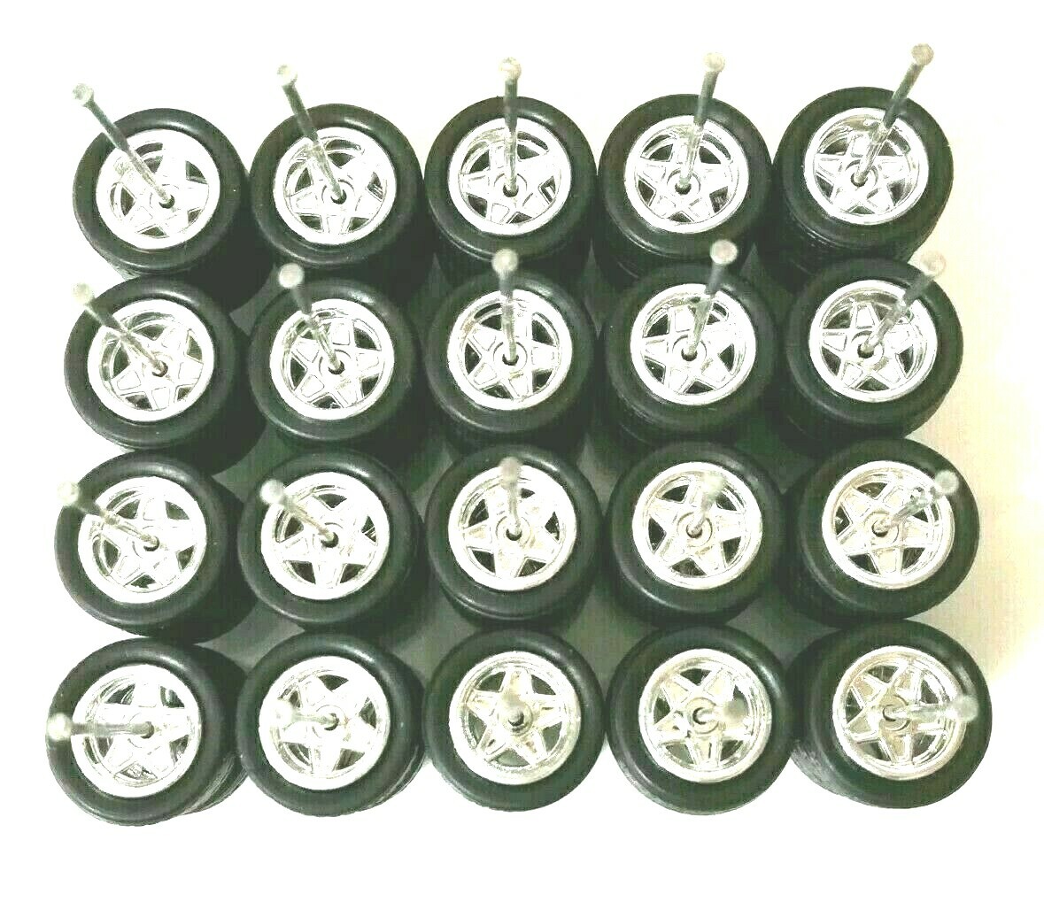 HOT WHEELS STAR REAL RIDERS WHEELS RUBBER TIRES CHROME 10MM 10 SETS 1/64