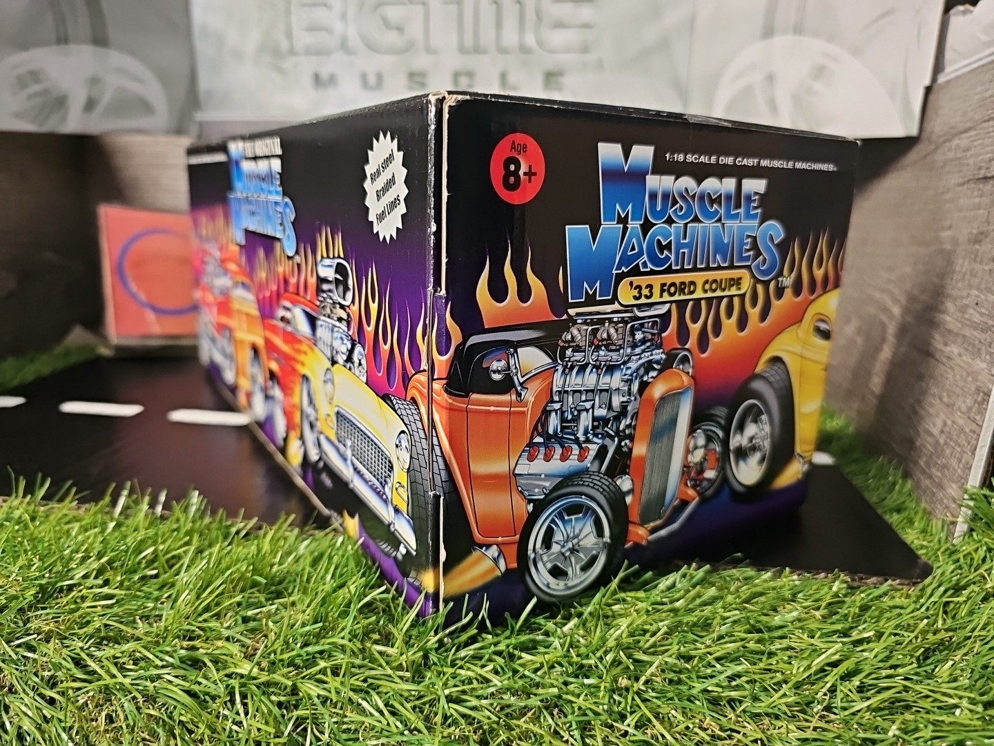 Vntg 2002 Muscle Machines 1933 Ford Coupe 1:18 Diecast Car NISB