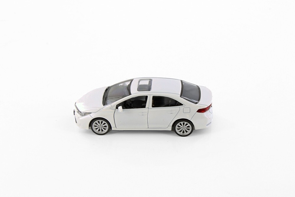 White Toyota Corolla Diecast Toy with Pullback Action 1/43 Scale 4.25 Inches Lon