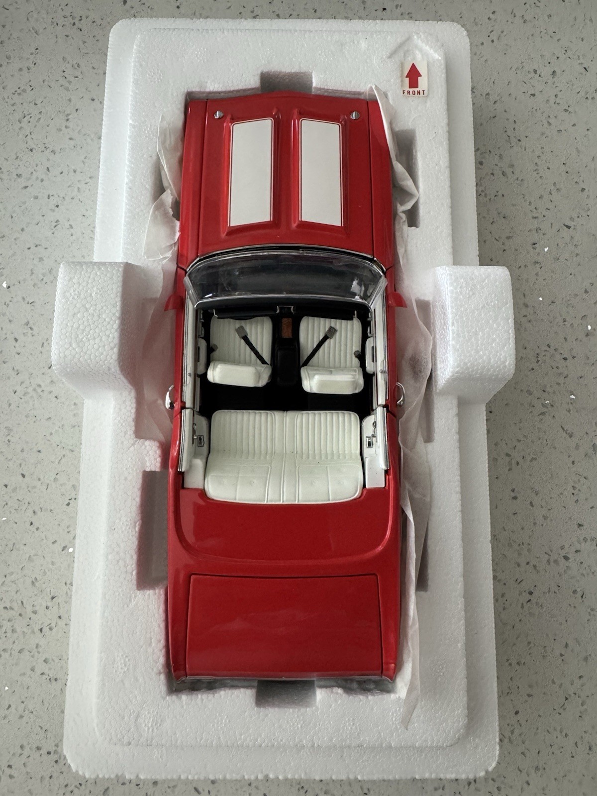 1970 Oldsmobile 442 W-30 Die Cast Model Car 1:24 Scale by the Danbury Mint