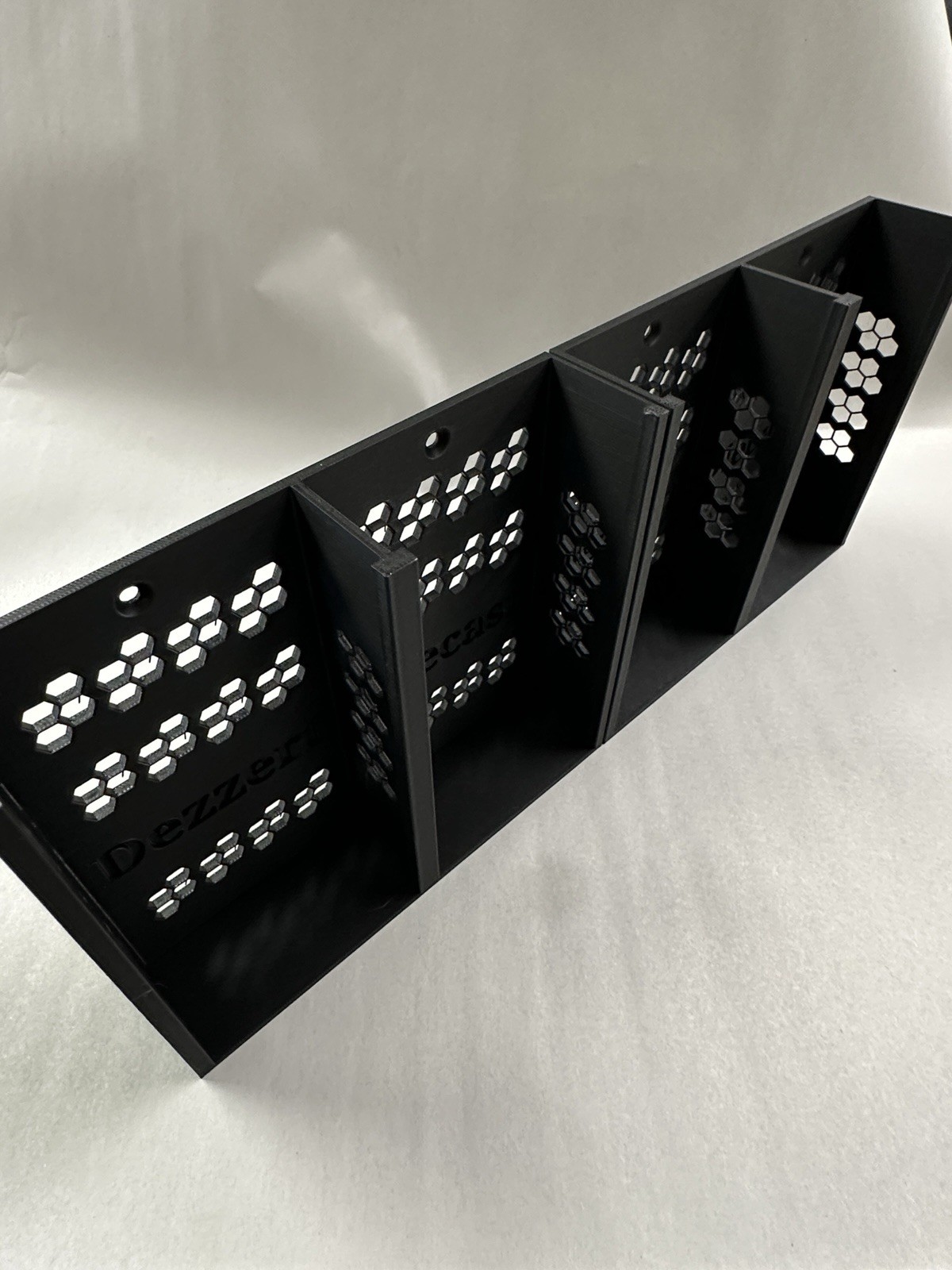 1:64 NASCAR 8 Car Diecast Wall/ Desktop Rack / Snap On Lid.